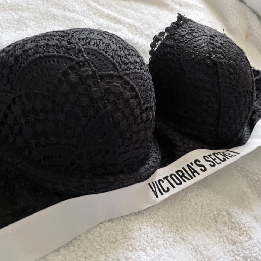 Victoria’s Secret Black Bra 34D/ D75 Size